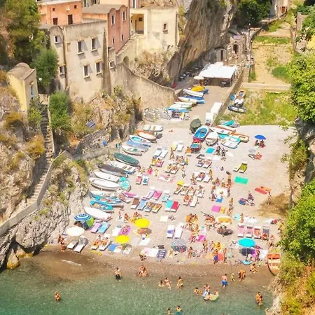 Oliver - Breathtaking Small Pool 14 Sqm Hydromassage On The Rock - Coast